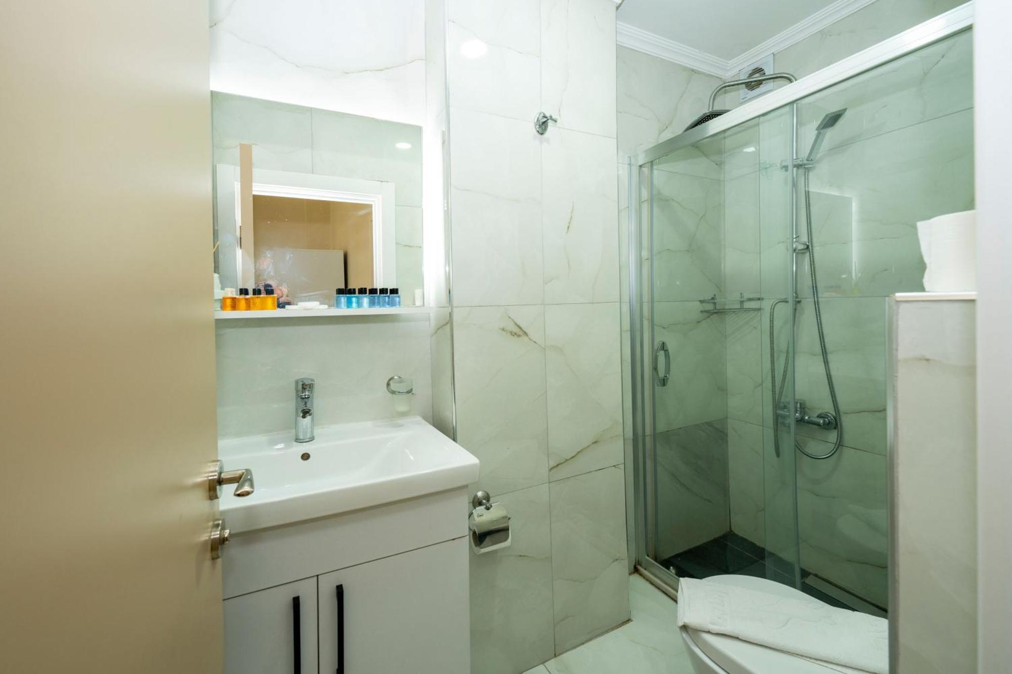 Luce Suites Taksim Istambul Exterior foto